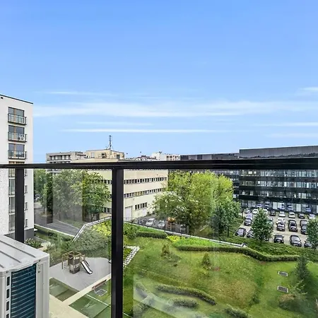 Airport - Parking & Balcony - By Rentujemy Warszawa