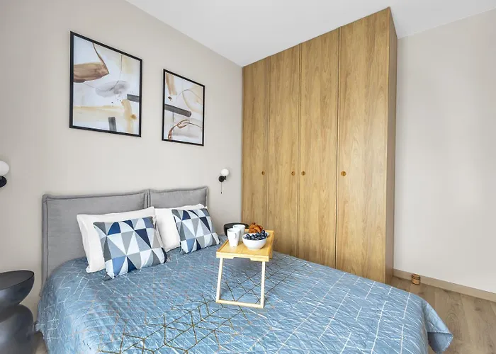 아파트 Airport - Parking & Balcony - By Rentujemy *