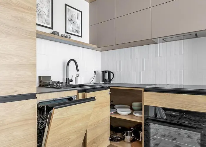 Airport - Parking & Balcony - By Rentujemy 아파트 바르샤바