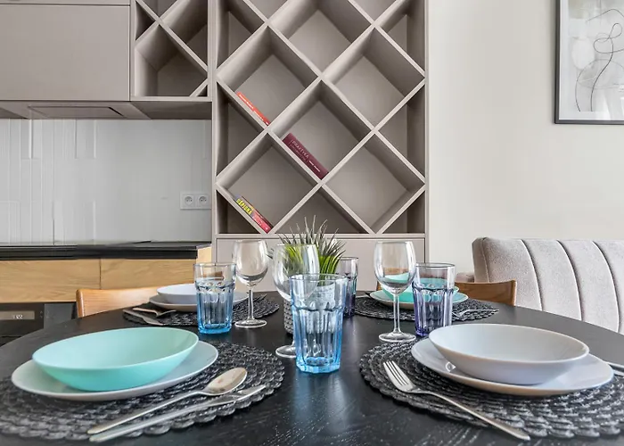 Airport - Parking & Balcony - By Rentujemy 아파트