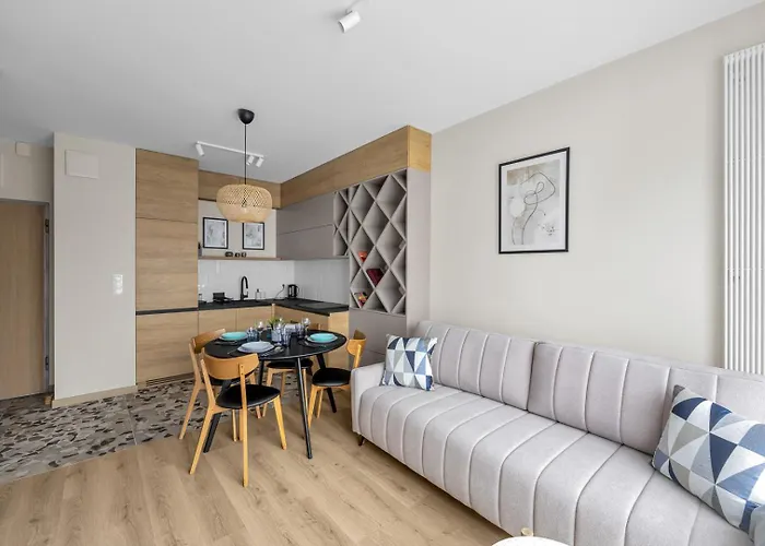 아파트 Airport - Parking & Balcony - By Rentujemy *