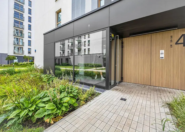 Airport - Parking & Balcony - By Rentujemy 바르샤바